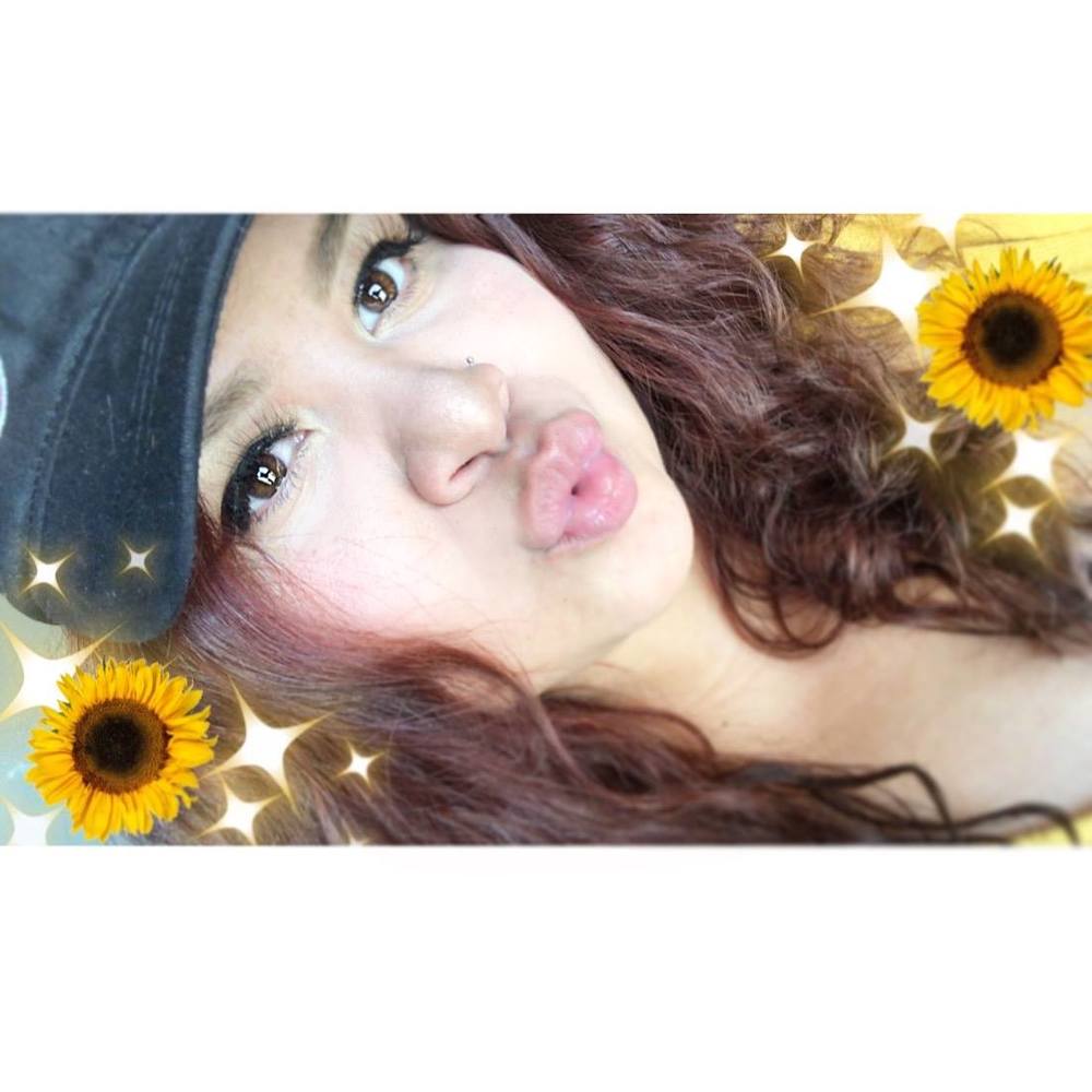 Meet your Posher, Cynthia